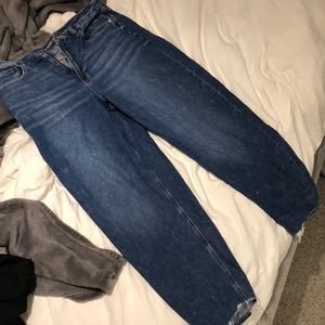 Blue high rise mom jeans from American Eagle, never worn out just fit too big!